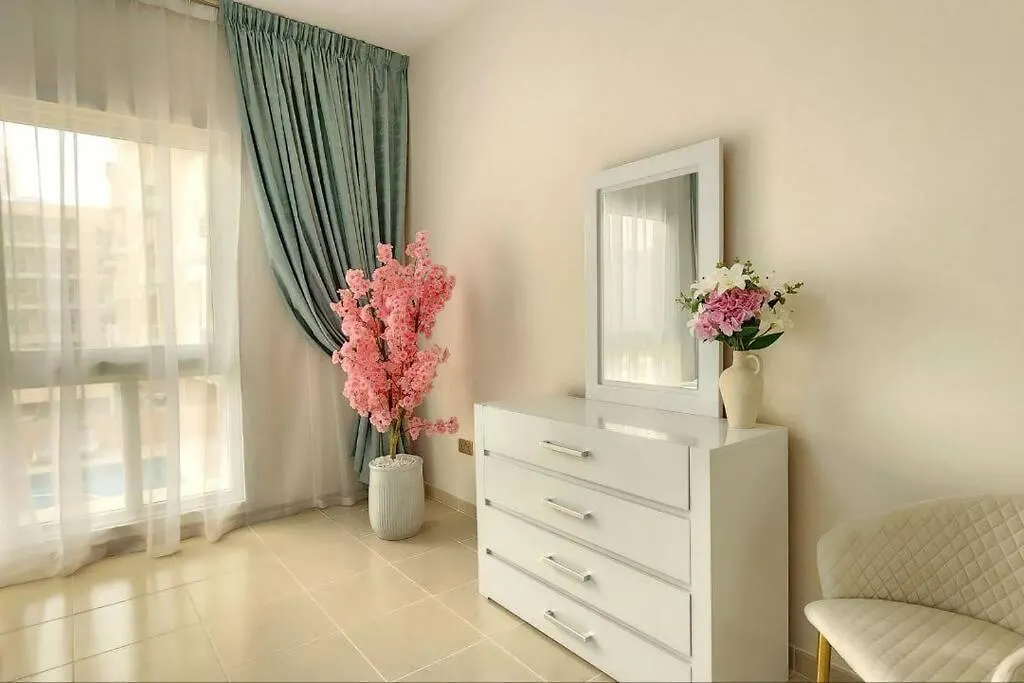 Cozy Urban 1Br Apartment Dubai